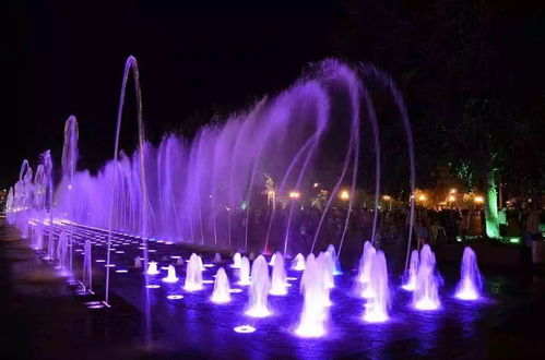 松花江畔新景 可移动喷泉点亮夏日时光